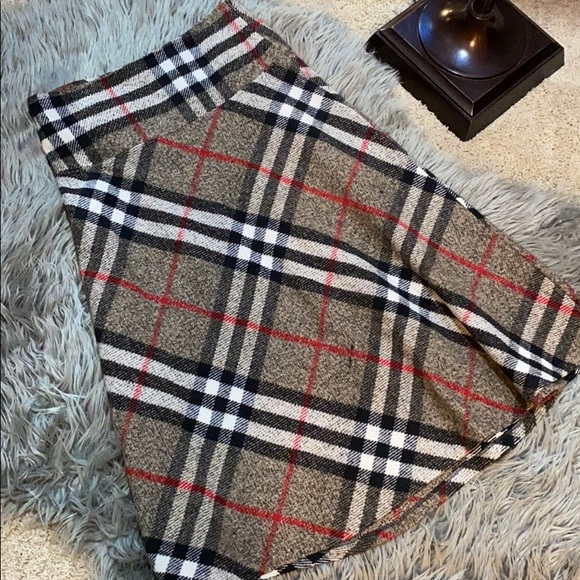 Skirt - Picture 2 of 3